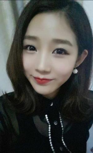 传媒大学雪糕校花韩国留学生李炫臻清纯私照被赞"真女神"