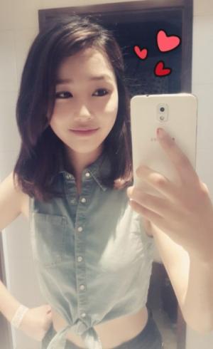 传媒大学雪糕校花韩国留学生李炫臻清纯私照被赞"真女神"