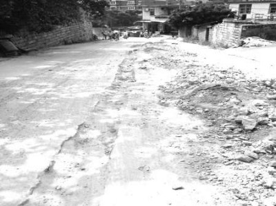 溪美彭美安长路被挖