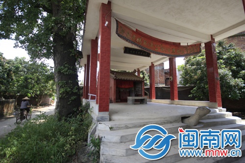 南靖“龟驮庙” 祭拜无主孤魂