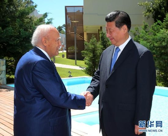 中国国家主席习近平在希腊罗德岛会见希腊总统帕普利