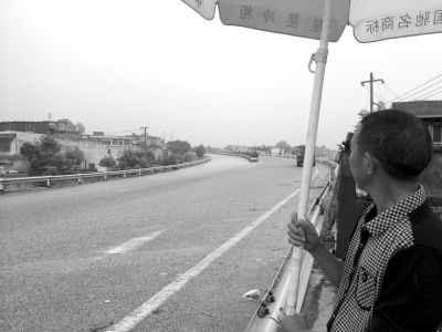 拆迁范围内，部分道路已经建好。