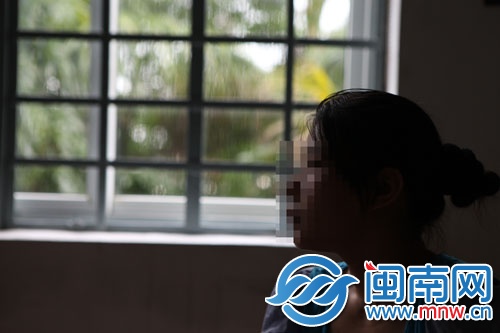 阿艳很想找份工作，然后像正常人那样