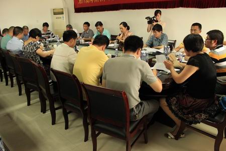 南安市副市长张小红莅临闽台农产品市场视察