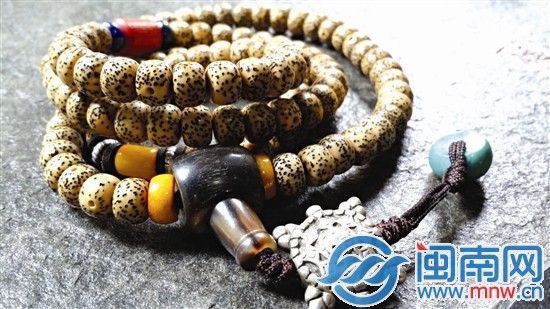 众星捧月星月菩提最受捧 佩戴盘玩两相宜